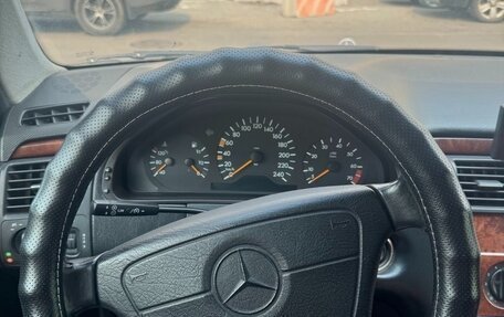 Mercedes-Benz E-Класс, 1998 год, 250 000 рублей, 10 фотография
