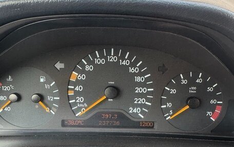 Mercedes-Benz E-Класс, 1998 год, 250 000 рублей, 11 фотография