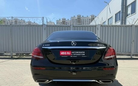 Mercedes-Benz E-Класс, 2018 год, 2 600 000 рублей, 10 фотография