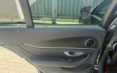 Mercedes-Benz E-Класс, 2018 год, 2 600 000 рублей, 14 фотография