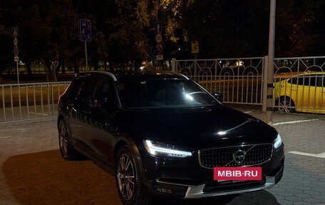 Volvo V90 Cross Country I рестайлинг, 2020 год, 3 250 000 рублей, 2 фотография