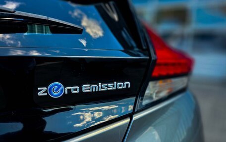 Nissan Leaf II, 2018 год, 2 170 000 рублей, 6 фотография