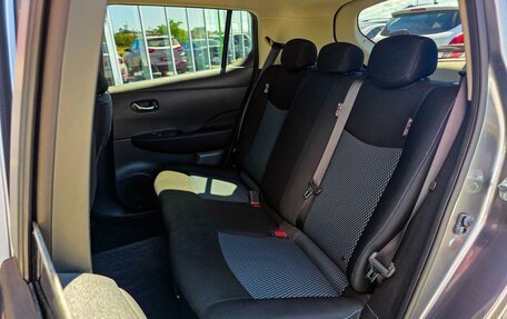 Nissan Leaf II, 2018 год, 2 170 000 рублей, 8 фотография