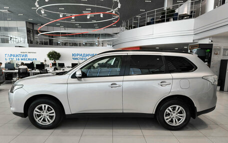 Mitsubishi Outlander III рестайлинг 3, 2013 год, 1 200 000 рублей, 10 фотография