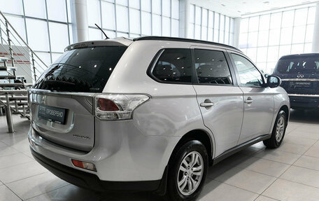 Mitsubishi Outlander III рестайлинг 3, 2013 год, 1 200 000 рублей, 6 фотография