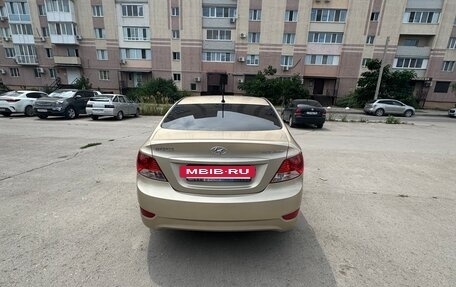 Hyundai Solaris II рестайлинг, 2014 год, 630 000 рублей, 3 фотография