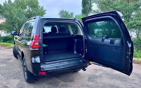 Toyota Land Cruiser Prado 150 рестайлинг 2, 2021 год, 4 475 000 рублей, 7 фотография