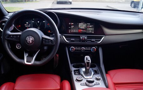 Alfa Romeo Giulia II, 2023 год, 4 790 000 рублей, 19 фотография