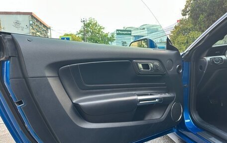 Ford Mustang VI рестайлинг, 2020 год, 3 200 000 рублей, 6 фотография
