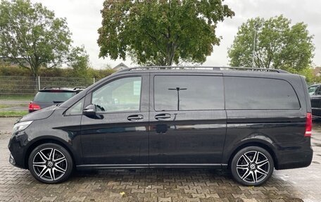 Mercedes-Benz V-Класс, 2019 год, 7 000 000 рублей, 4 фотография