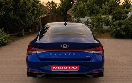 Hyundai Elantra, 2021 год, 1 830 000 рублей, 4 фотография
