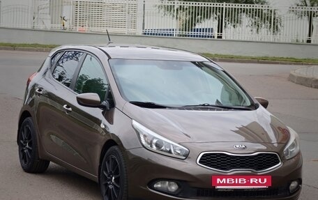 KIA cee'd III, 2013 год, 1 050 000 рублей, 2 фотография
