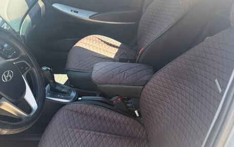 Hyundai Solaris II рестайлинг, 2015 год, 1 170 000 рублей, 7 фотография