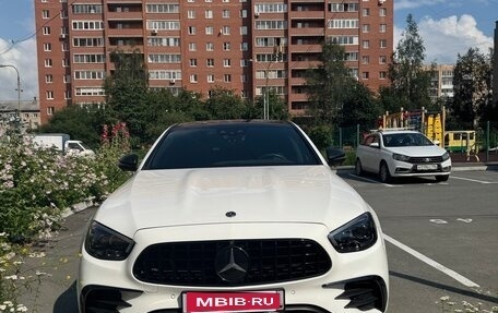 Mercedes-Benz E-Класс, 2020 год, 5 100 000 рублей, 1 фотография