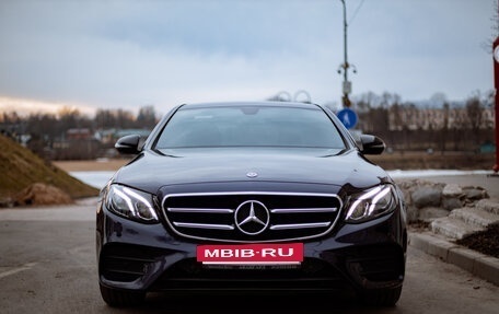 Mercedes-Benz E-Класс, 2018 год, 3 500 000 рублей, 2 фотография