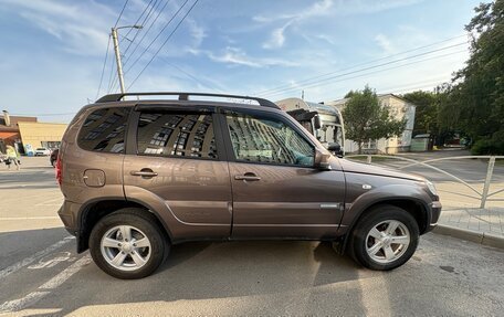 Chevrolet Niva I рестайлинг, 2015 год, 890 000 рублей, 2 фотография