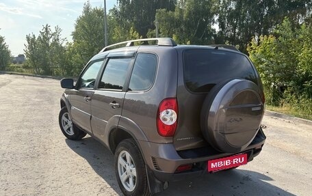 Chevrolet Niva I рестайлинг, 2015 год, 890 000 рублей, 8 фотография