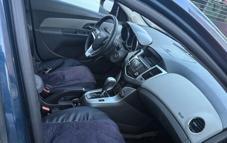 Chevrolet Cruze II, 2010 год, 440 000 рублей, 2 фотография