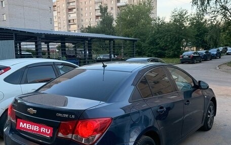 Chevrolet Cruze II, 2010 год, 440 000 рублей, 7 фотография