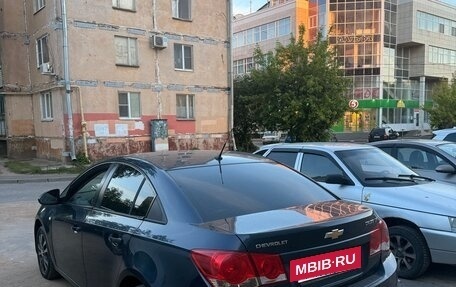 Chevrolet Cruze II, 2010 год, 440 000 рублей, 4 фотография
