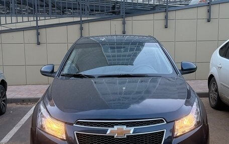 Chevrolet Cruze II, 2010 год, 440 000 рублей, 8 фотография