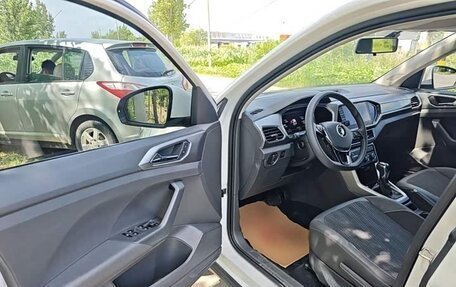 Volkswagen T-Cross I, 2021 год, 1 661 800 рублей, 9 фотография