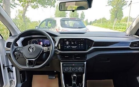 Volkswagen T-Cross I, 2021 год, 1 661 800 рублей, 12 фотография