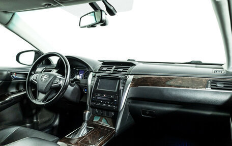 Toyota Camry, 2017 год, 2 249 700 рублей, 10 фотография