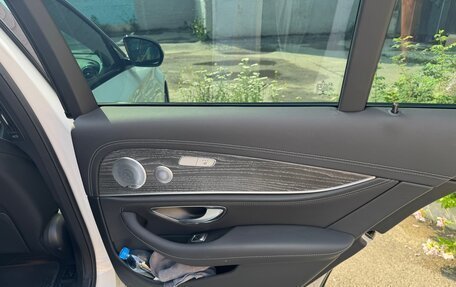 Mercedes-Benz E-Класс, 2020 год, 5 100 000 рублей, 27 фотография