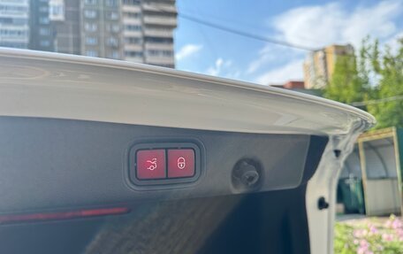 Mercedes-Benz E-Класс, 2020 год, 5 100 000 рублей, 25 фотография