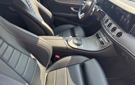 Mercedes-Benz E-Класс, 2020 год, 5 100 000 рублей, 29 фотография
