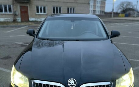 Skoda Superb III рестайлинг, 2014 год, 1 050 000 рублей, 17 фотография