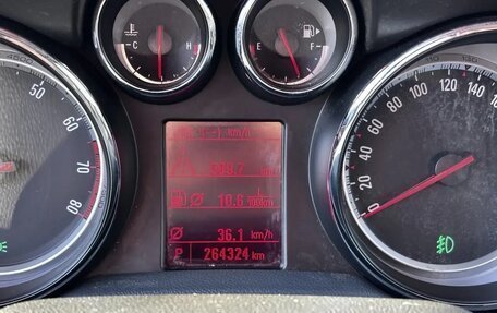Opel Mokka I, 2013 год, 900 000 рублей, 17 фотография