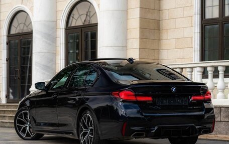 BMW 5 серия, 2021 год, 5 990 000 рублей, 4 фотография