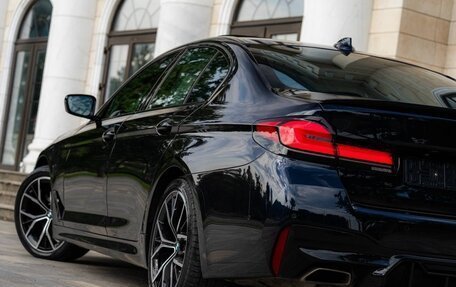 BMW 5 серия, 2021 год, 5 990 000 рублей, 9 фотография