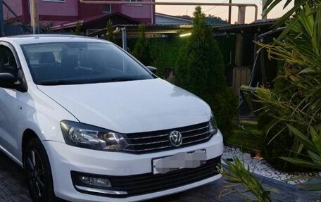 Volkswagen Polo VI (EU Market), 2019 год, 1 250 000 рублей, 2 фотография