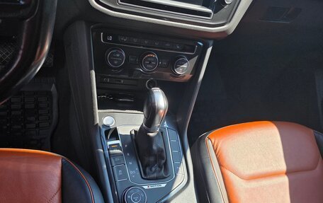 Volkswagen Tiguan II, 2017 год, 2 700 000 рублей, 8 фотография