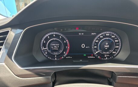 Volkswagen Tiguan II, 2017 год, 2 700 000 рублей, 9 фотография