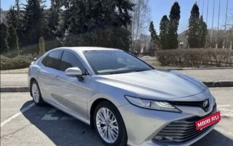 Toyota Camry, 2018 год, 2 500 000 рублей, 3 фотография