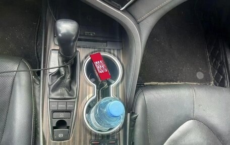 Toyota Camry, 2018 год, 2 500 000 рублей, 6 фотография