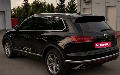 Volkswagen Touareg III, 2020 год, 4 750 000 рублей, 3 фотография