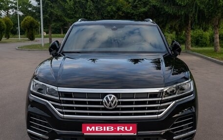 Volkswagen Touareg III, 2020 год, 4 750 000 рублей, 2 фотография