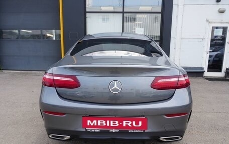 Mercedes-Benz E-Класс, 2017 год, 4 150 000 рублей, 6 фотография