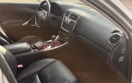 Lexus IS II рестайлинг 2, 2006 год, 1 200 000 рублей, 14 фотография