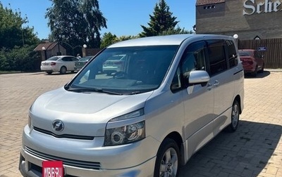 Toyota Voxy II, 2010 год, 1 300 000 рублей, 1 фотография