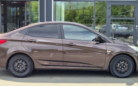 Hyundai Solaris II рестайлинг, 2015 год, 950 000 рублей, 4 фотография