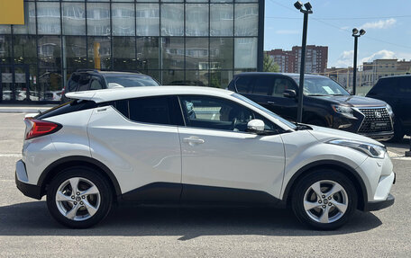 Toyota C-HR I рестайлинг, 2018 год, 1 940 000 рублей, 5 фотография