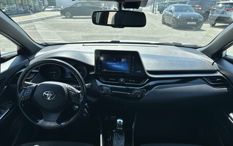 Toyota C-HR I рестайлинг, 2018 год, 1 940 000 рублей, 17 фотография
