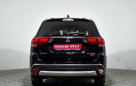 Mitsubishi Outlander III рестайлинг 3, 2018 год, 2 735 000 рублей, 7 фотография