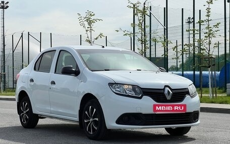 Renault Logan II, 2017 год, 690 000 рублей, 3 фотография